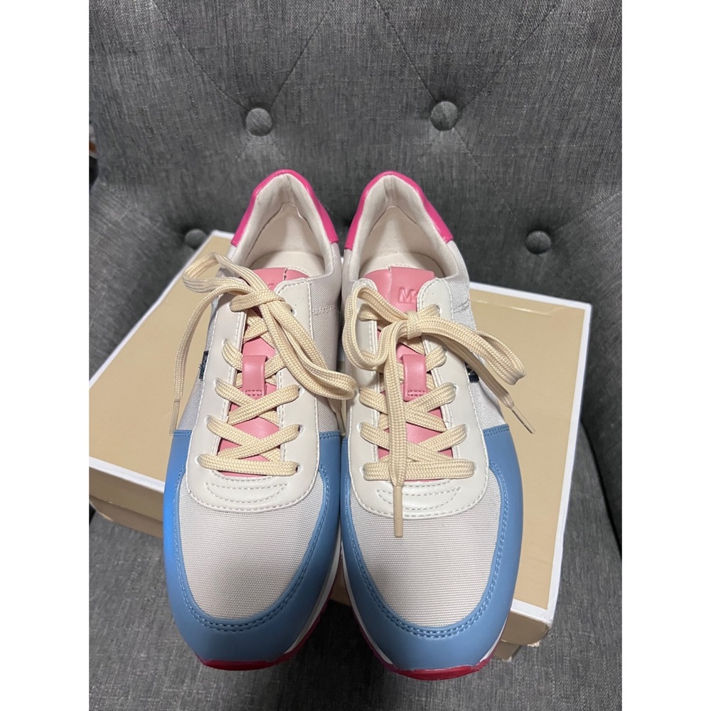 MICHAEL KORS MONIQUE SNEAKERS - Picture 2 of 7